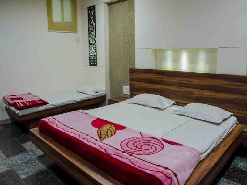 Hotel Kanha Індаур Екстер'єр фото